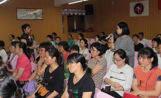 容县青少年综合服务平台《成长讲坛》家庭教育公益讲座【第十讲】成功举办