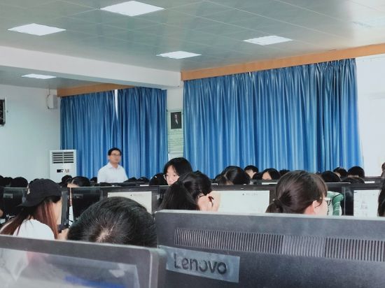 广西师范大学数学与统计学院数学建模协会举办举办数学建模知识大讲座