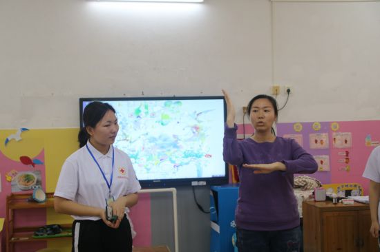 广西民族大学“启萌计划”之红十字会志愿者入园教学活动顺利开展