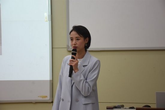 广西师范大学开展“金凤归来”第4场大型公益报告会