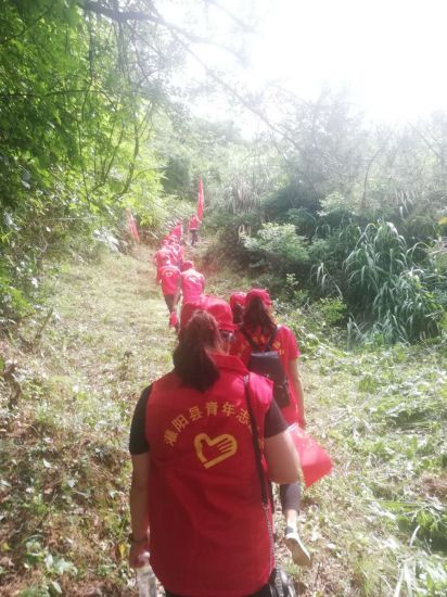 “凝聚青春力量 助力为爱行走”公益活动