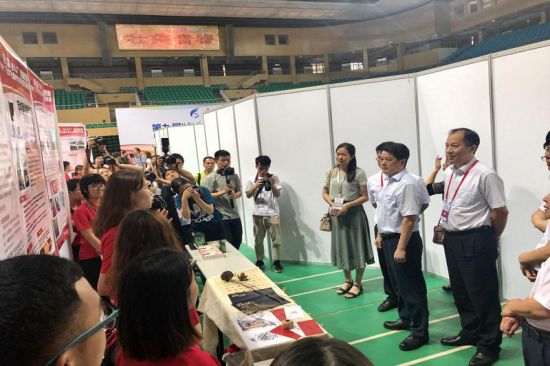 广西师范大学校领导率队参加第九届“挑战杯”广西大学生课外学术科技作品竞赛终审决赛