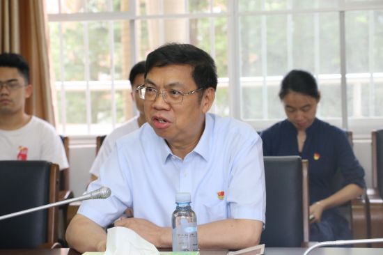 共青团中央到广西民族大学调研督导基层团组织