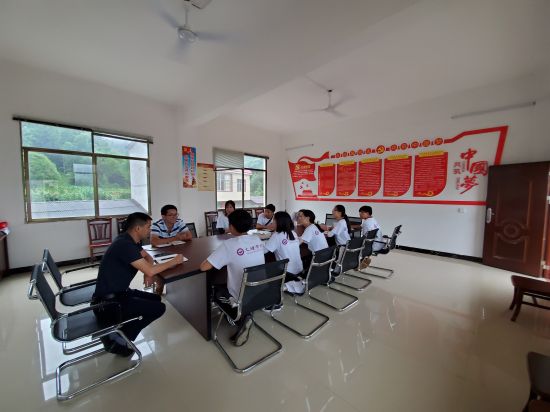 博文学子走进兴安,看粉洞村“新三同”模式促脱贫