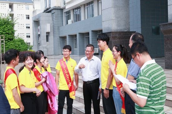 广西师范大学举行2019年西部计划志愿者欢送会