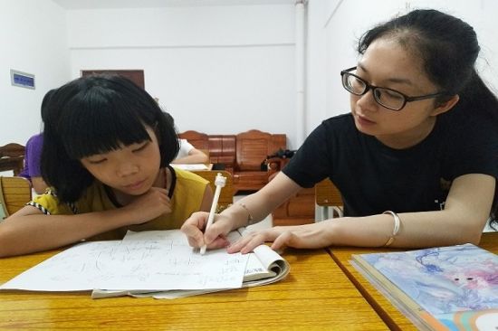 广西师范大学数学与统计学院大学生课业辅导团开展第一期志愿教学活动