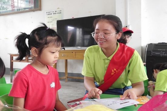 广西师范大学灵川县潭下镇挂职队成功举办“关爱留守儿童，播撒温暖阳光”主题活动