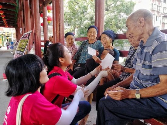 独秀青年助脱贫，勠力同心促攻坚 ——广西师范大学“三下乡”暑期社会实践活动助力脱贫攻坚