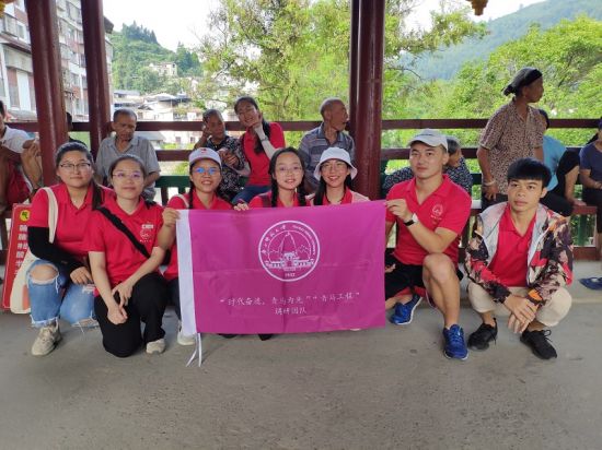 广西师范大学青马学子深入资源车田乡助力扶贫攻坚