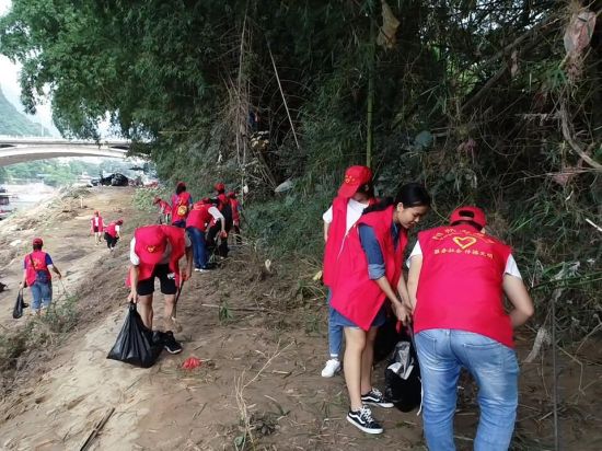 保护漓江   我们在行动