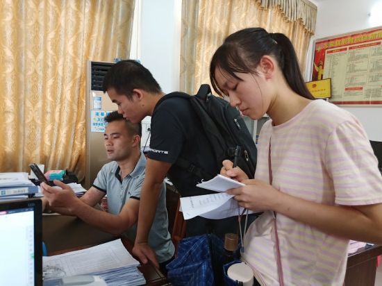 广西师范大学数学与统计学院电商兴农调研小分队 开展“电商兴农”主题调研活动