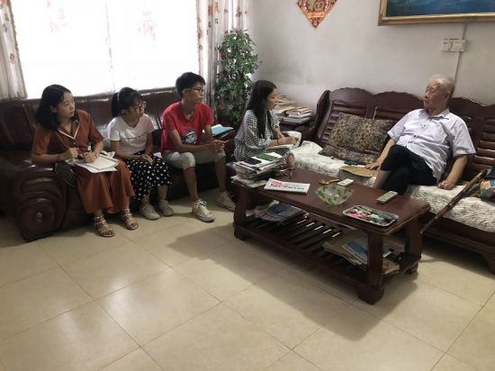 广西师范大学历史文化与旅游学院开展“采访南下干部,亲近南下历史”实践活动