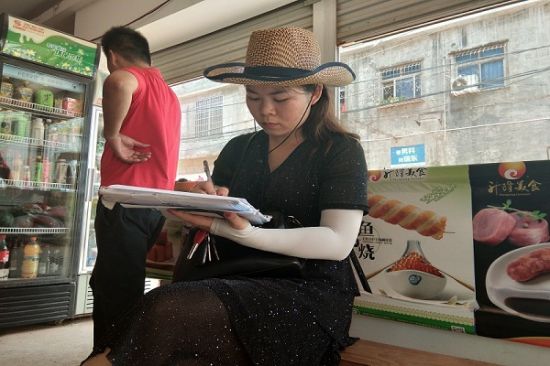 广西师范大学数学与统计学院开展“加强农村环境综合治理，共建生态和谐家园”实践活动