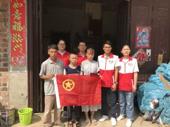 脱贫攻坚 | 隆安县团委开展“希望工程·圆梦行动”家访活动助力贫困新生圆梦大学