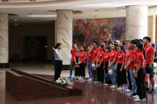 广西师范大学“青春家国梦，独秀家国行”历史成就观察团走进红色革命基地，探索历史革命精神