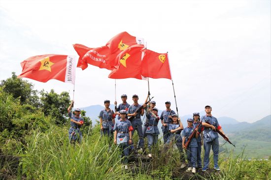 广西师范大学“青春家国梦，独秀家国行”历史成就观察团走进红色革命基地，探索历史革命精神