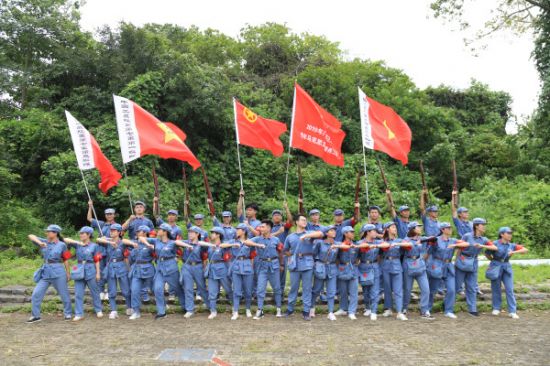 广西师范大学“青春家国梦，独秀家国行”历史成就观察团走进红色革命基地，探索历史革命精神