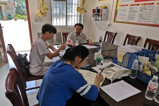 深入扶贫第一线，走访扶贫知心人——广西师范大学广西驻村第一书记扶贫调研小组深入乡村调研