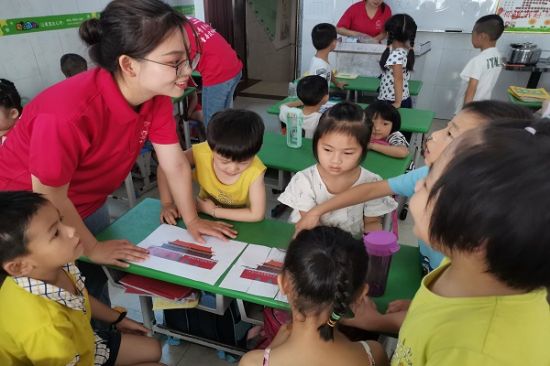 爱心守护，希望“童”行——广西师范大学青马学子开展关爱留守儿童暨社会主义核心价值观宣讲活动