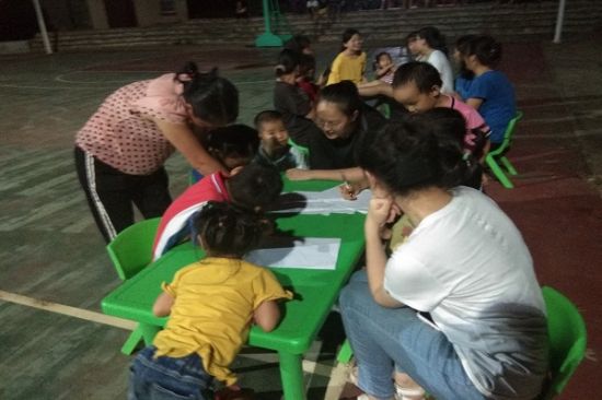 科技助梦乡村行 ——广西师范大学“爱·回家”服务队系列志愿活动