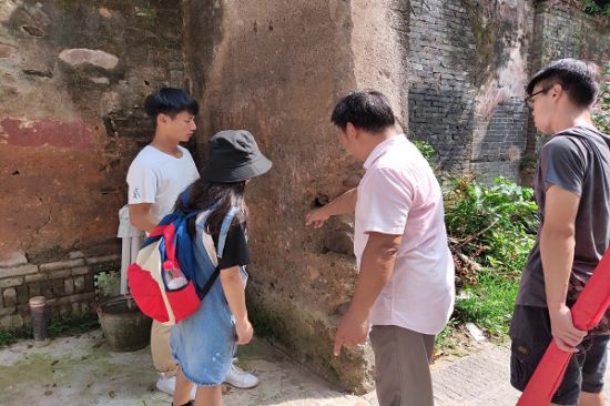 广西师范大学政治与公共管理学院助力宗柯文化再生产团队在广西贺州市贺街镇河西村开展调研