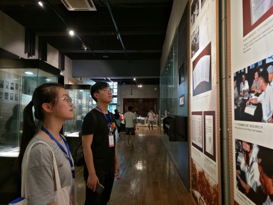 广西师范大学文学院/新闻与传播学院“红岩·红色之旅”调研小组在重庆市沙坪坝区歌乐山镇开展调研