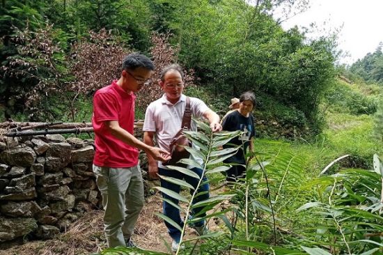广西师范大学第十二期青马学子与第一书记面对面，探析脱贫攻坚战