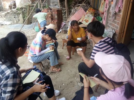 风情白面好发展，政府与民共呼吸——广西师范大学“青年助攻坚”调研团队前往白面瑶寨开展社会实践调研活动