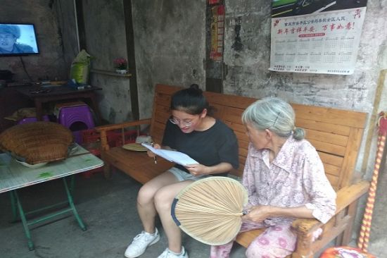 广西师范大学“环行2019”调研团队开展农村垃圾分类现状与对策的研究