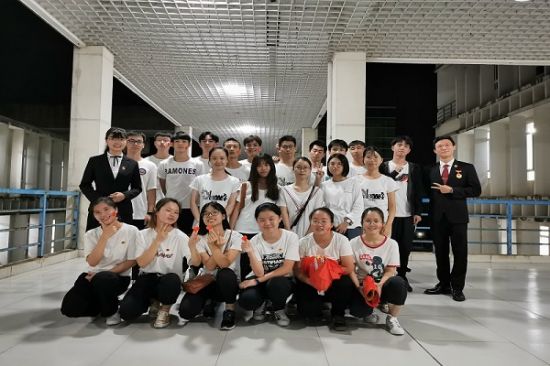 广西师范大学2017级法学四班参加法法学院团支部考评大会