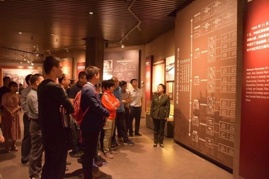 广西师范大学经济管理学院党委开展“不忘初心、牢记使命”主题教育活动