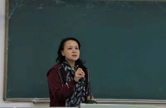 广西师范大学文学院/新闻与传播学院举办心理健康教育安全信息员培训会