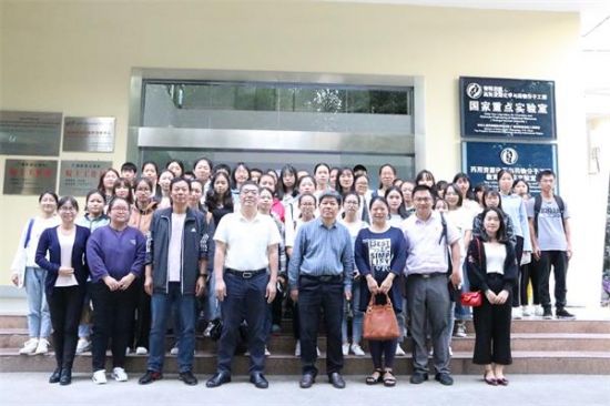 广西师范大学化学与药学学院开展优秀院友座谈会