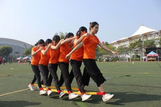 广西师范大学经济管理学院在第十六届大学生趣味体育运动中取得佳绩