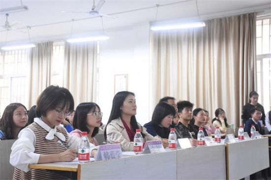 广西师范大学外国语学院成功举办2018-2019学年先进班集体评选会