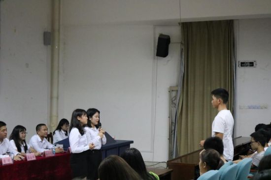 广西民族大学商学院团委学生会宣讲会圆满召开