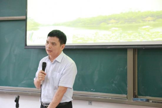 广西民族大学教育科学学院举行2019级新生开学典礼