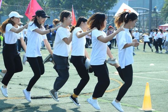广西师范大学外国语学院承办广西师范大学第16届趣味运动会