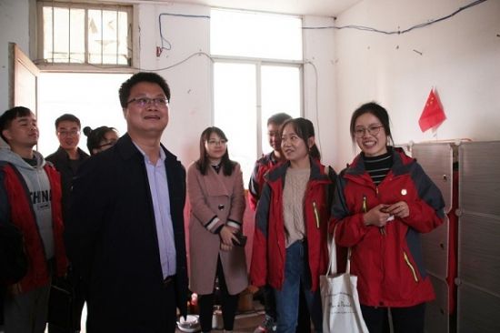 广西师范大学举办“我与祖国共奋进“青春建功新时代”大学生艺术团文艺进校园活动