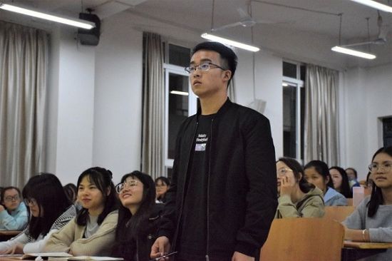 广西师范大学数学与统计学院分团委举行公文培训会