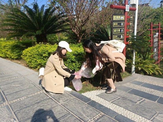 广西师范大学教育学部开展“争当生态文明建设接班人，为建设美丽中国贡献力量”主题团日活动