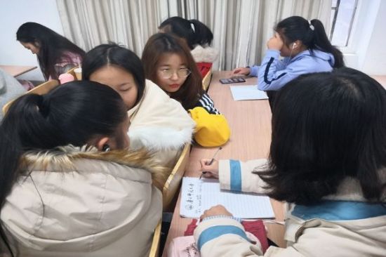 广西师范大学生命科学学院2019级生物技术团支部成功开展团小组会议