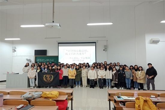广西师范大学生命科学学院2017级生物科学第二团支部开展“回望初心做总结，找寻差距共进步”团小组会议
