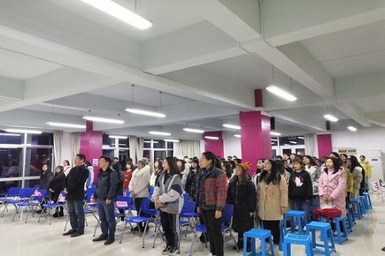 广西师范大学政治与公共管理学院2018级公共管理第一团支部与2018级公共管理第二团支部联合举办“情系公管，分流不分家”主题团日活动