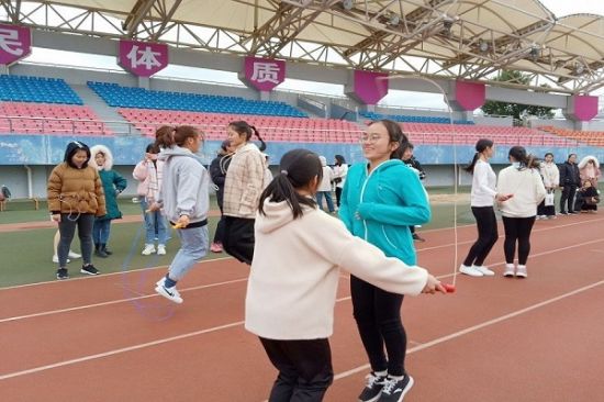 广西师范大学生命科学学院2019级生物科学第一团支部和第二团支部成功举办班级运动会