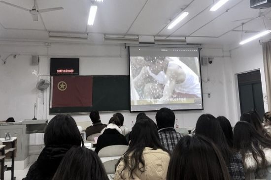广西师范大学研究生会团支部委员开展换届大会