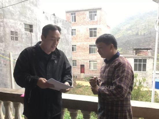 团市委赴那坡县开展2020年迎新春送温暖暨文化卫生科技“三下乡”系列活动