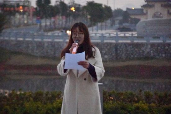 广西师范大学政治与公共管理学院举行升旗仪式暨一二·九运动纪念活动