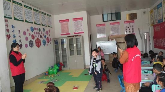 让温暖一起回家|百色团干部开展2020年新春服务青年月系列活动