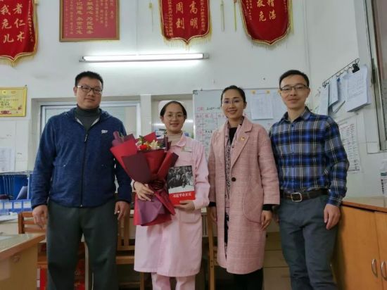 团百色市委开展2020年迎新春看望慰问活动